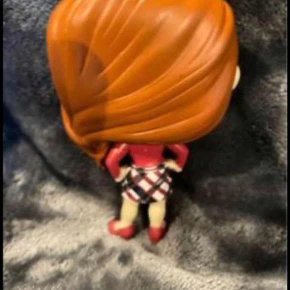 Cheryl blossom funko and Veronica lodge funko Riverdale collectible set - Picture 4 of 6